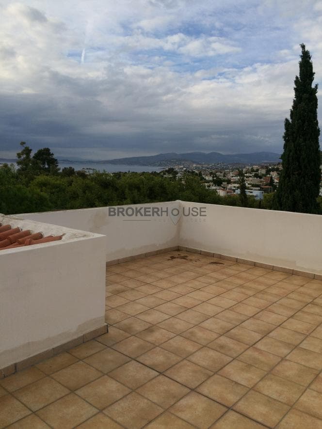 House in Saronida, Saronida — Photo 1 of 31