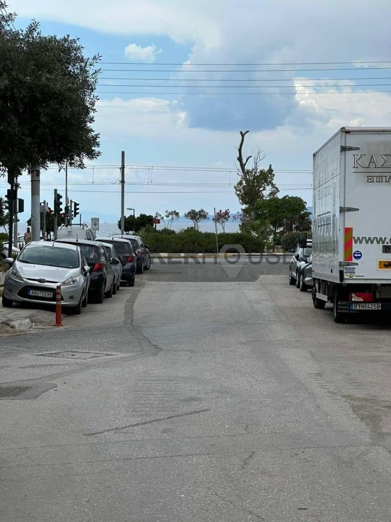 Κατάστημα στην Κυθηρίων - Πανί, Άλιμος — Φωτογραφία 1 από 6