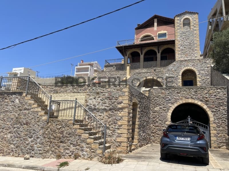 House in Saronida, Saronida — Photo 1 of 31