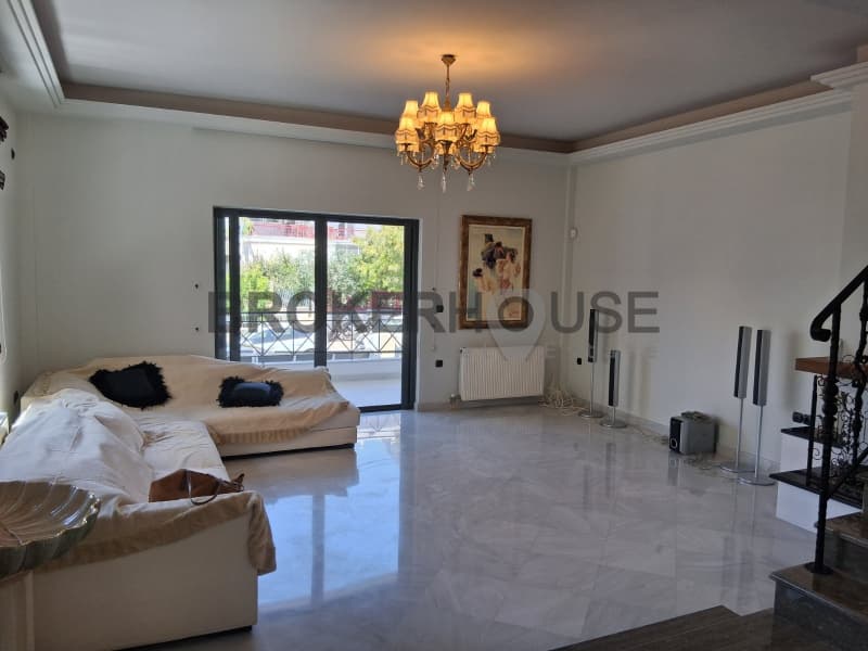 House in Terpsithea, Glyfada — Photo 13 of 23