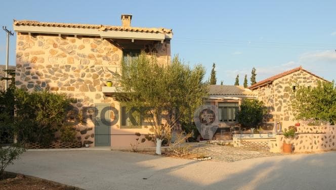 House in Kalivia, Kalivia Thorikou — Photo 1 of 19