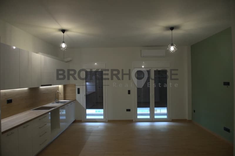 Apartment in Plateia Davaki, Kalithea — Photo 1 of 13