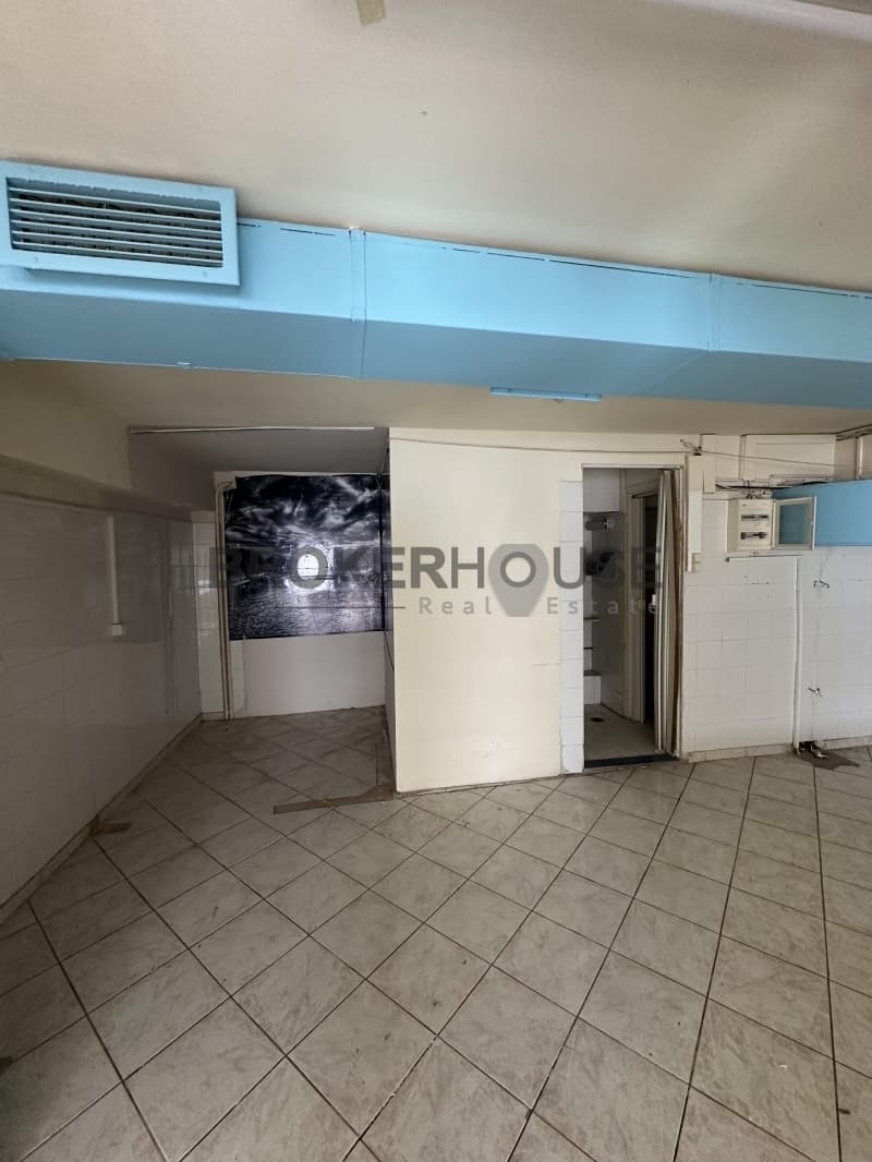 Κατάστημα στην Πλατεία Κολιάτσου, Λεωφ. Πατησίων - Λεωφ. Αχαρνών — Φωτογραφία 3 από 5