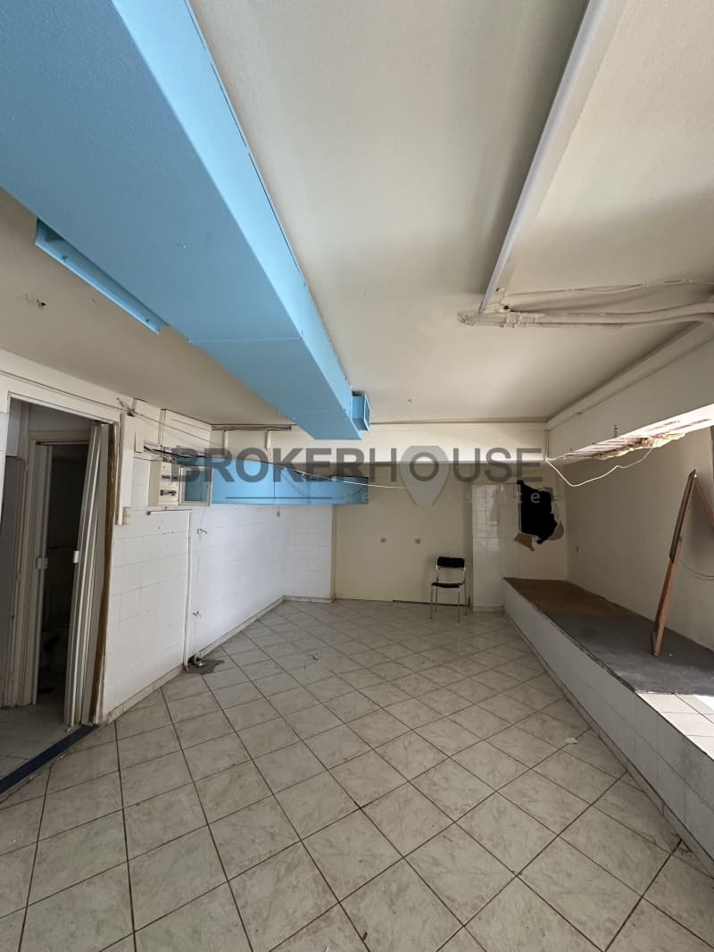 Κατάστημα στην Πλατεία Κολιάτσου, Λεωφ. Πατησίων - Λεωφ. Αχαρνών — Φωτογραφία 5 από 5
