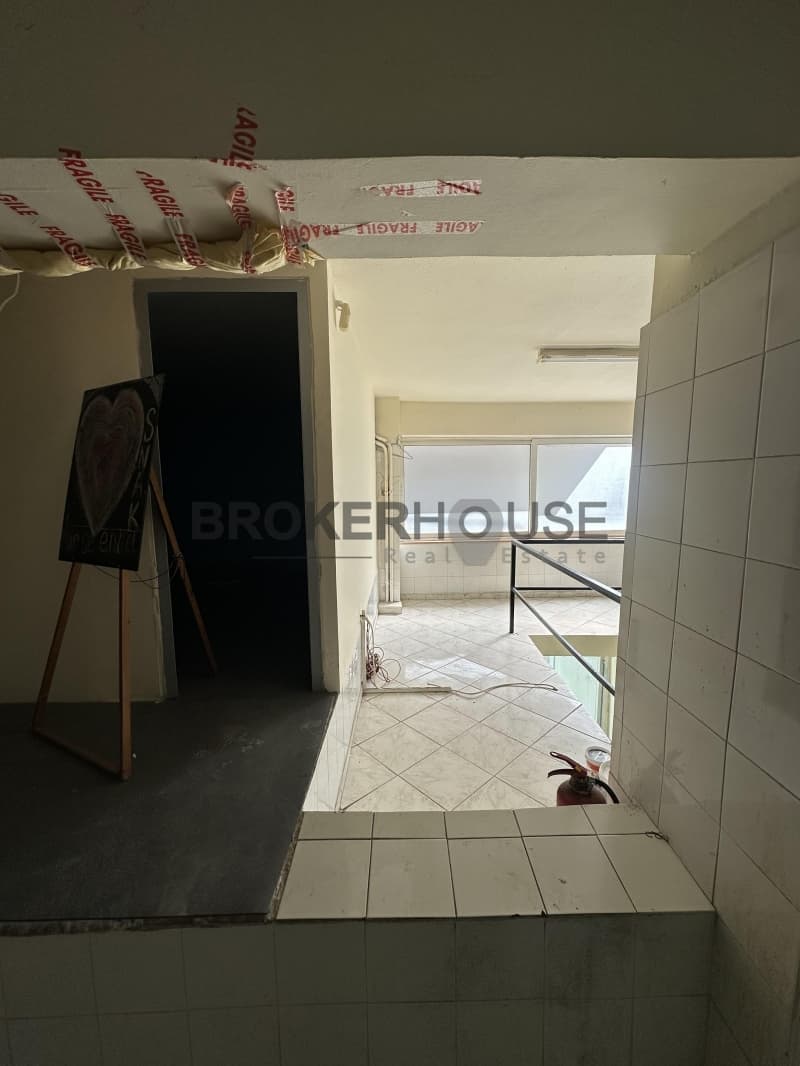 Κατάστημα στην Πλατεία Κολιάτσου, Λεωφ. Πατησίων - Λεωφ. Αχαρνών — Φωτογραφία 4 από 5