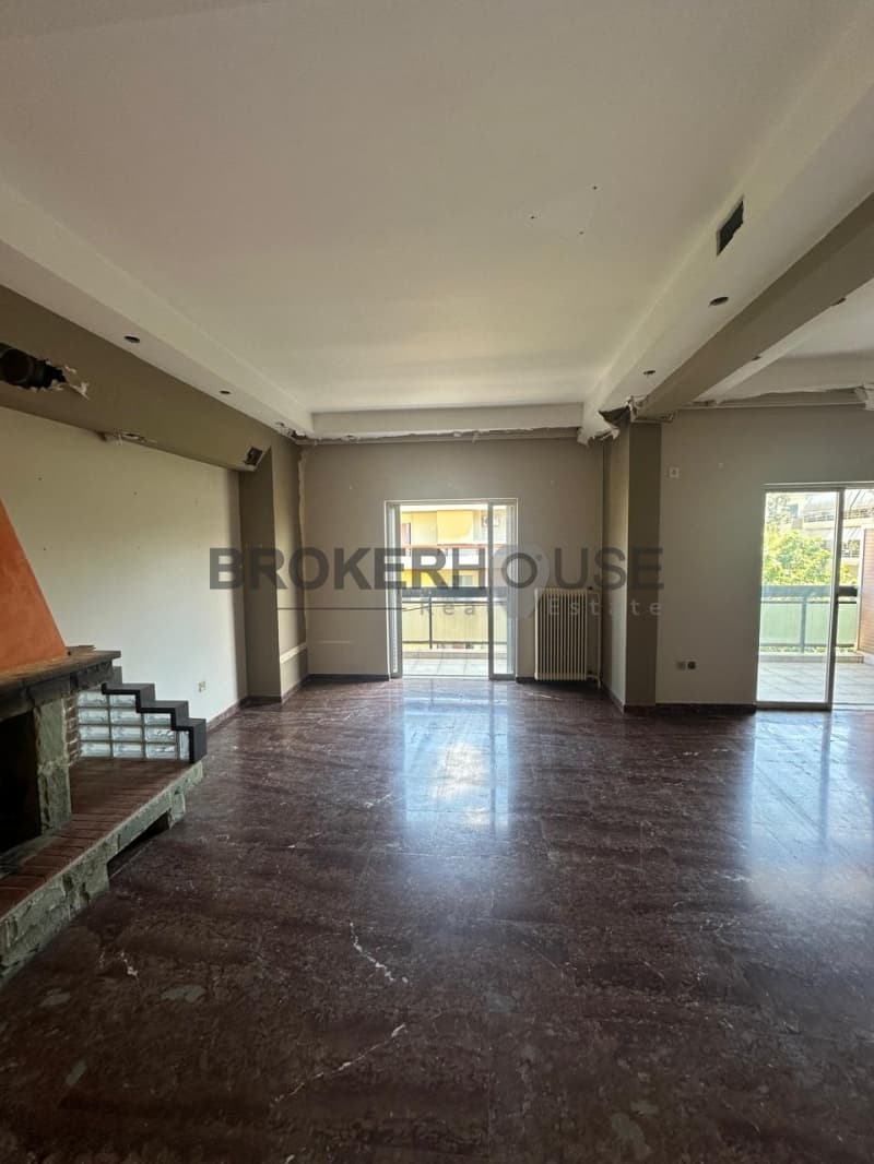 Apartment in Amalieio Orfanotrofeio, Marousi — Photo 2 of 14