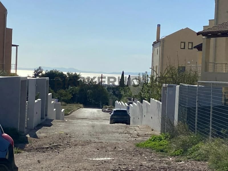 Οικόπεδο στην Γαλάζια ακτή, Καλύβια Θορικού — Φωτογραφία 1 από 3