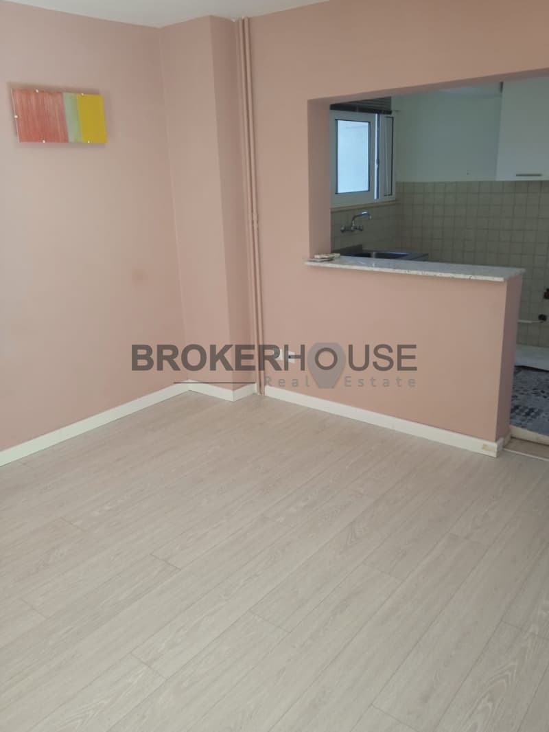 Apartment in Kato Voula, Voula — Photo 3 of 18