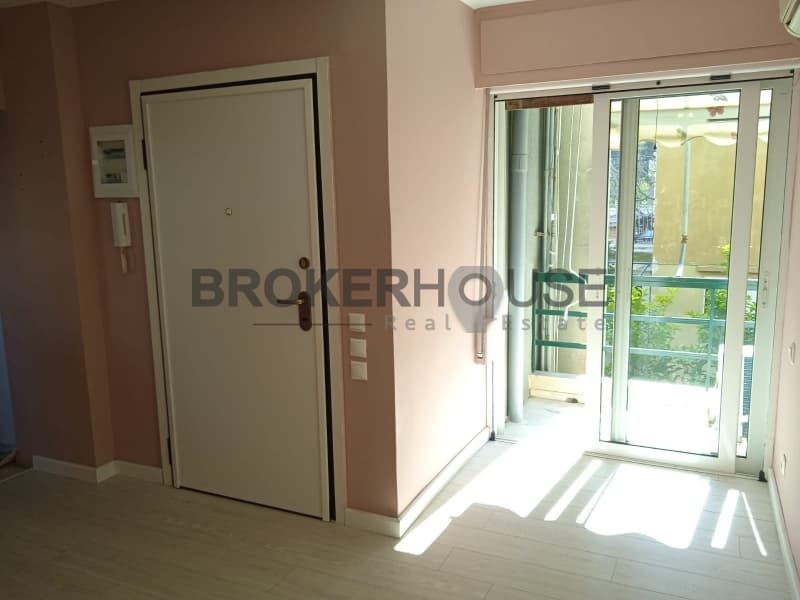 Apartment in Kato Voula, Voula — Photo 7 of 18