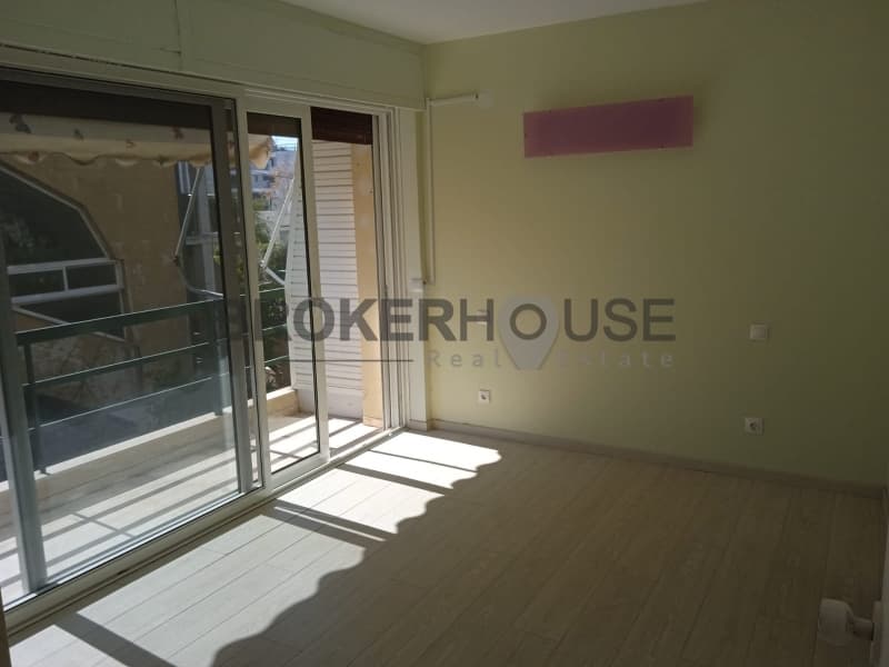 Apartment in Kato Voula, Voula — Photo 14 of 18