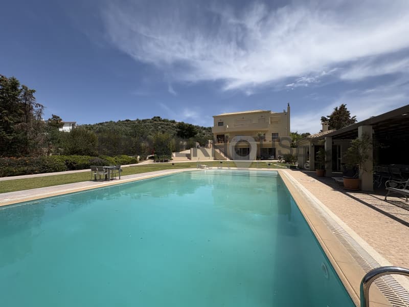 House in Agia Marina, Koropi — Photo 1 of 30
