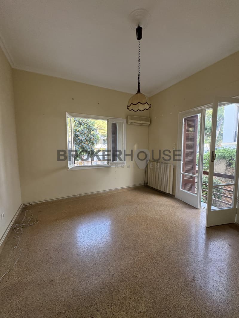 Apartment in Agia Varvara, Chalandri — Photo 1 of 12