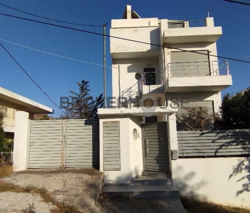 House in Kalivia, Kalivia Thorikou — Photo 1 of 12
