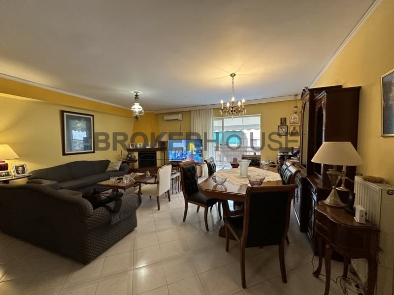 House in Osios Loukas, Patisia — Photo 4 of 16