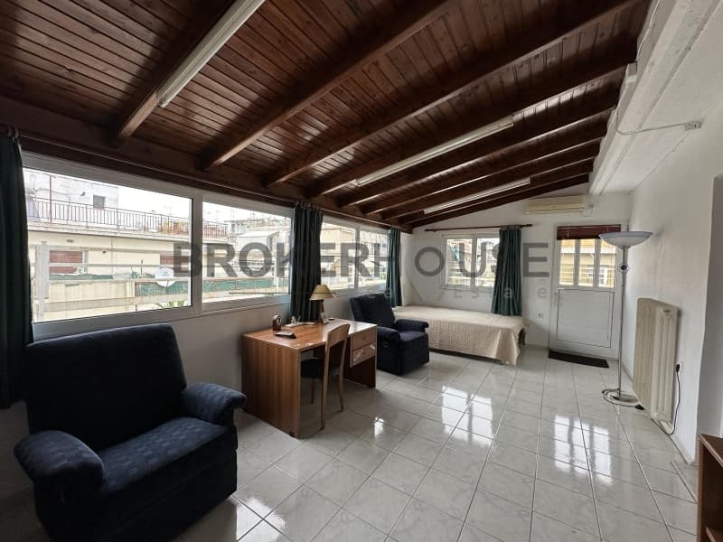 House in Osios Loukas, Patisia — Photo 5 of 16