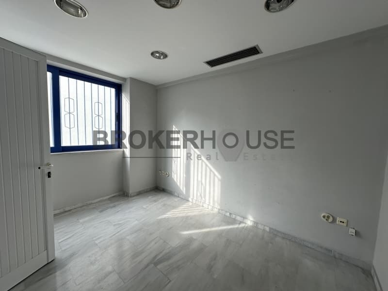 Office in Freattida, Piraeus — Photo 3 of 10