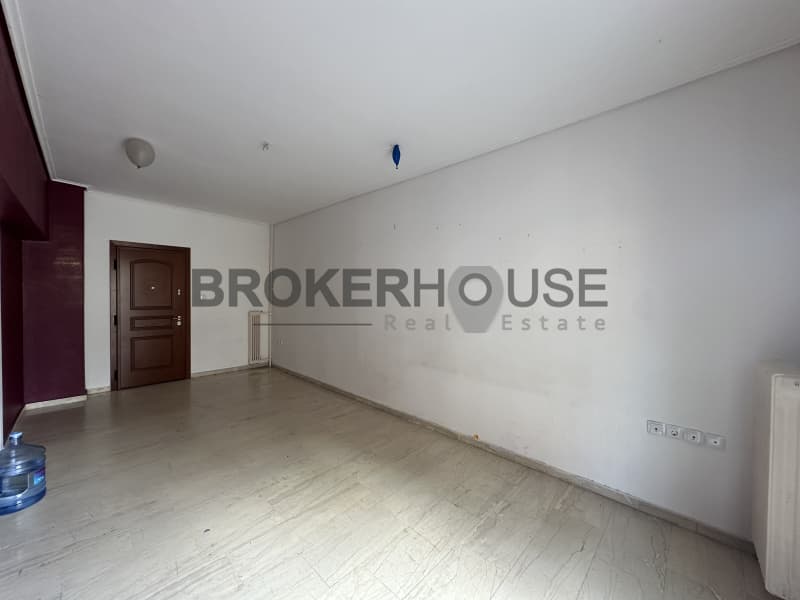 Apartment in Neo Pagkrati, Vironas — Photo 2 of 12