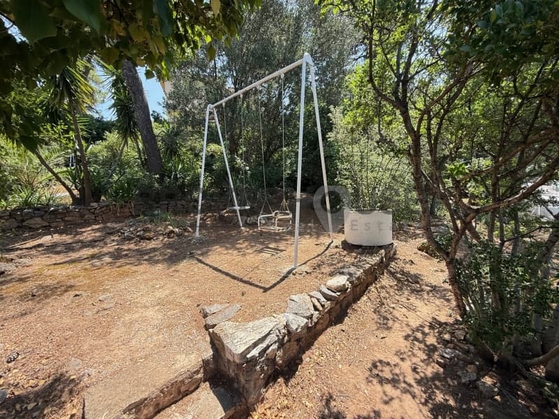 Building Plot in Center, Penteli — Photo 4 of 6