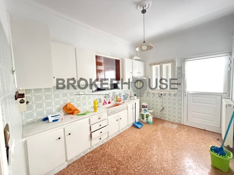 Apartment in Center, Rafina — Photo 4 of 14