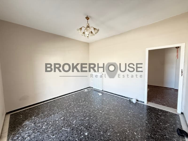 Apartment in Center, Rafina — Photo 5 of 14