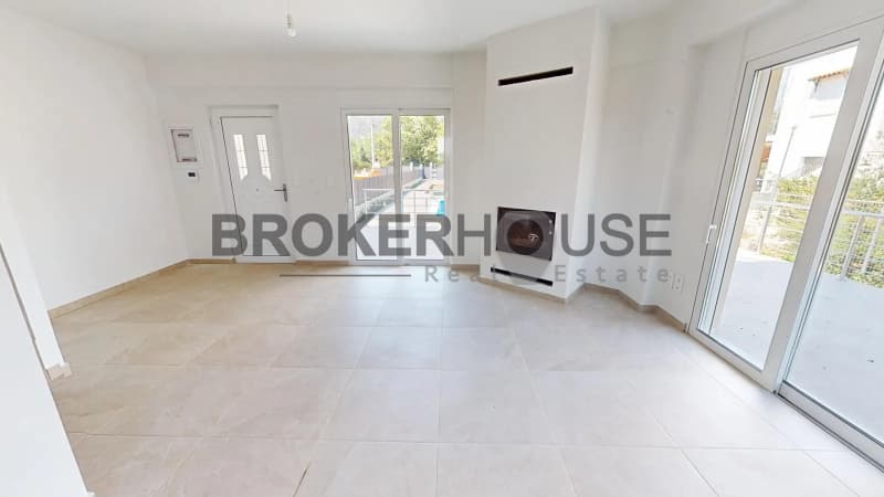 House in Agios Panteleimonas, Nea Makri — Photo 2 of 10