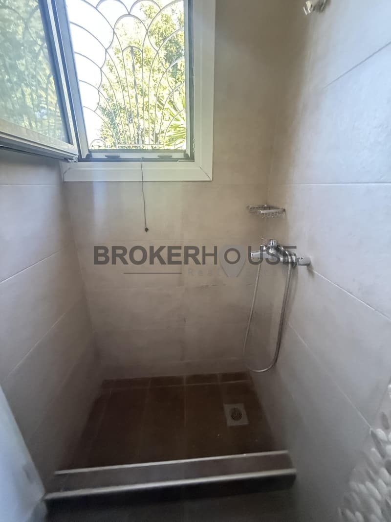 House in Neo Livissi, Nea Makri — Photo 10 of 15