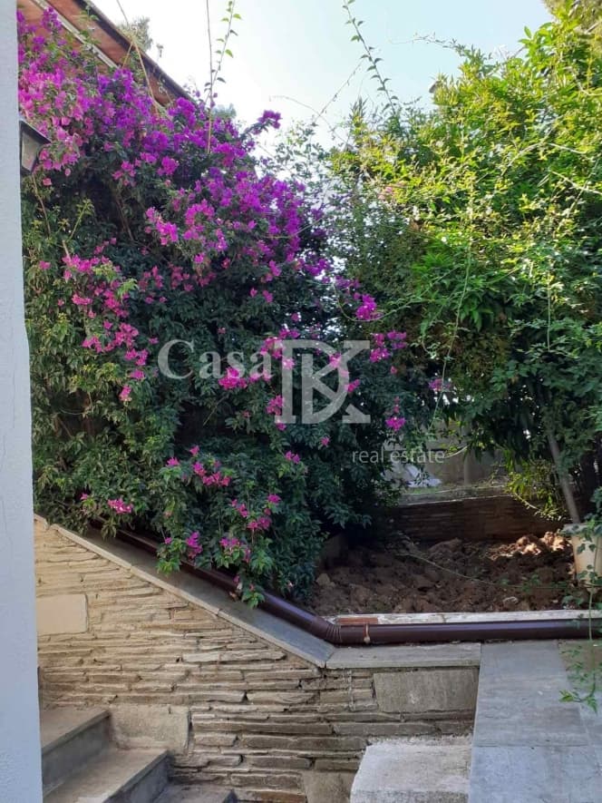 House in Loutra, Pallini — Photo 4 of 30