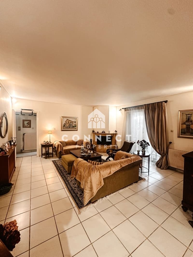 Apartment in Nea Philadelfia, Nea Philadelfia — Photo 1 of 20