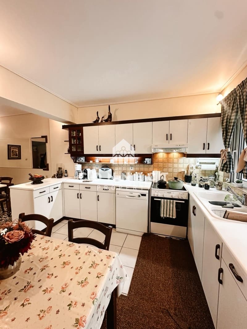 Apartment in Nea Philadelfia, Nea Philadelfia — Photo 2 of 20