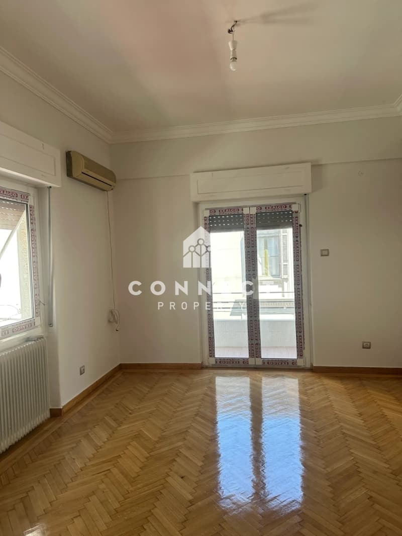 Apartment in Mouseio, Exarchia - Neapoli — Photo 2 of 14