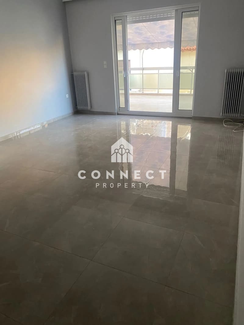 Apartment in Neo Pagkrati, Vironas — Photo 1 of 7