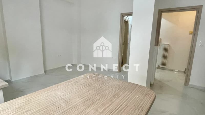 Apartment in Analipsi, Vironas — Photo 2 of 14