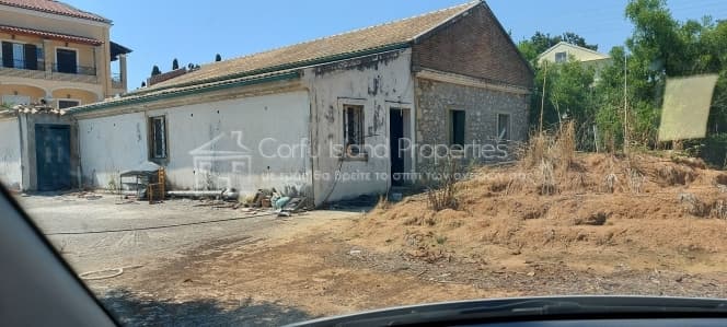 Retail Store in Achilleio, Corfu — Photo 3 of 19