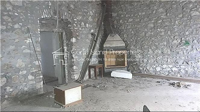 Retail Store in Achilleio, Corfu — Photo 10 of 19