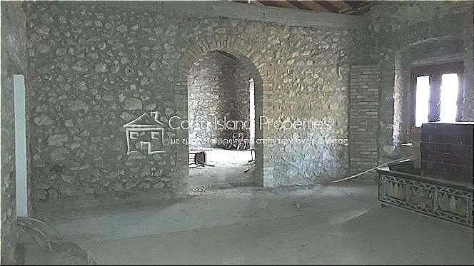 Retail Store in Achilleio, Corfu — Photo 12 of 19