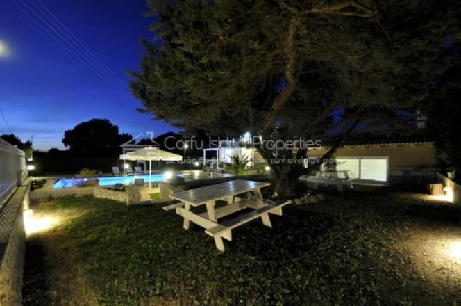 Μονοκατοικία στην Μελιτειέοι, Κέρκυρα — Φωτογραφία 18 από 30