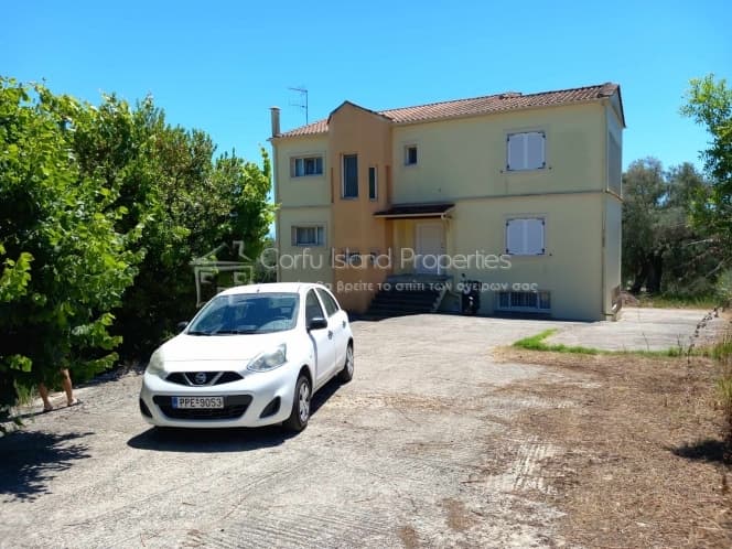 House in Achilleio, Corfu — Photo 1 of 30