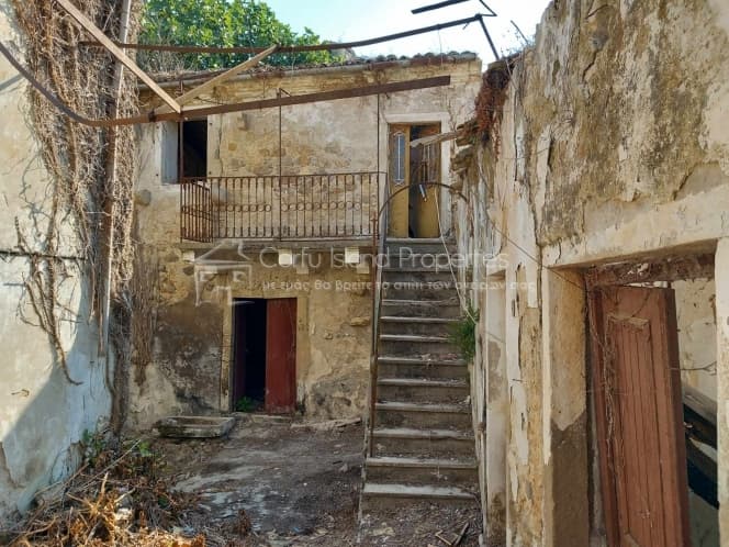 House in Achilleio, Corfu — Photo 1 of 14