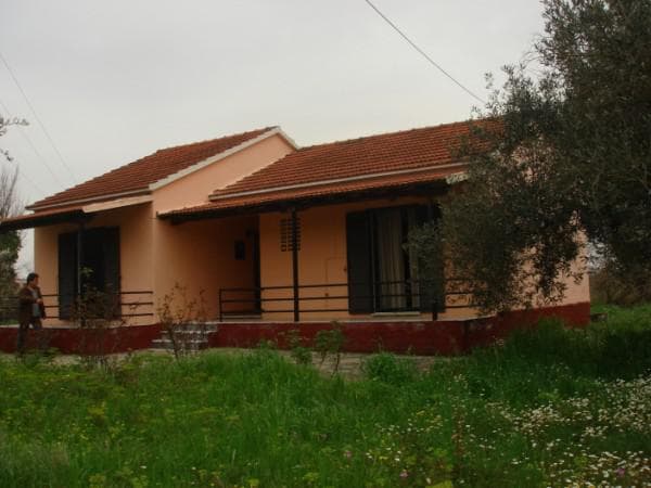 House in Αgios Georgios, Corfu — Photo 1 of 13