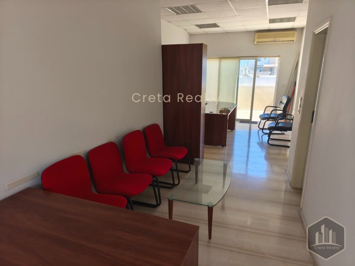 Office in Kainouria Porta, Heraclion Cretes — Photo 3 of 10