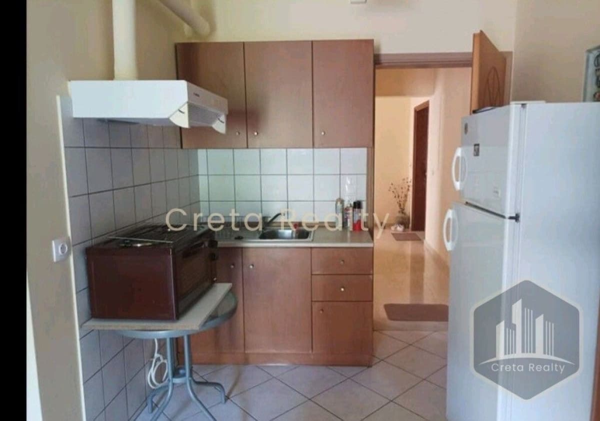 Apartment in Agioi Theodoroi, Gazi — Photo 1 of 5