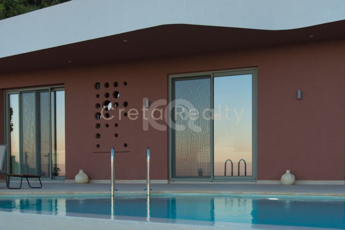 Apartment in Rogdia, Gazi — Photo 1 of 6