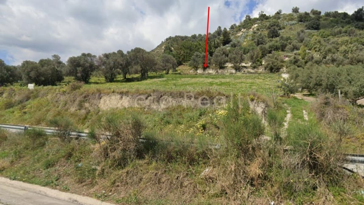 Building Plot in Pirgos, Tetrachori — Photo 1 of 5