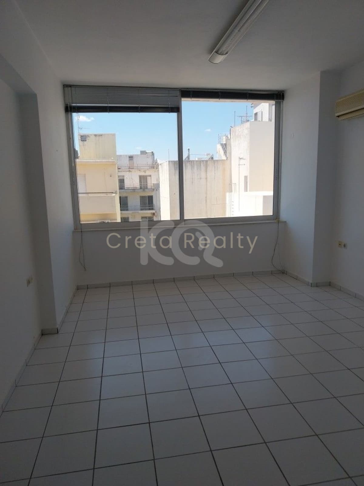 Office in Chrisostomos, Heraclion Cretes — Photo 2 of 7