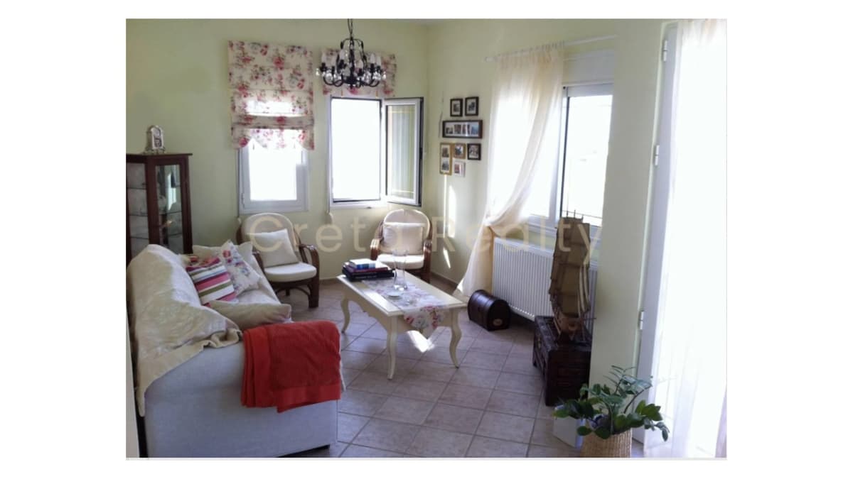 Apartment in Ligaria, Gazi — Photo 2 of 9