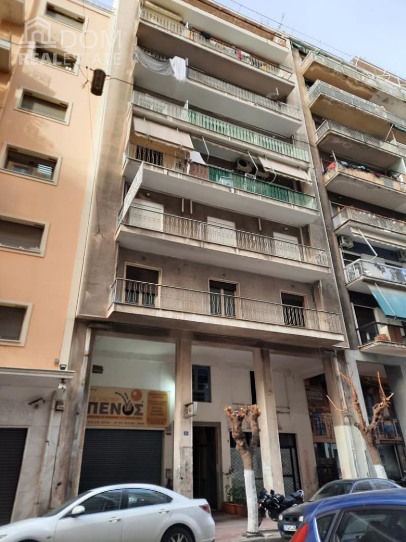 Apartment in Politechneio, Exarchia - Neapoli — Photo 2 of 11