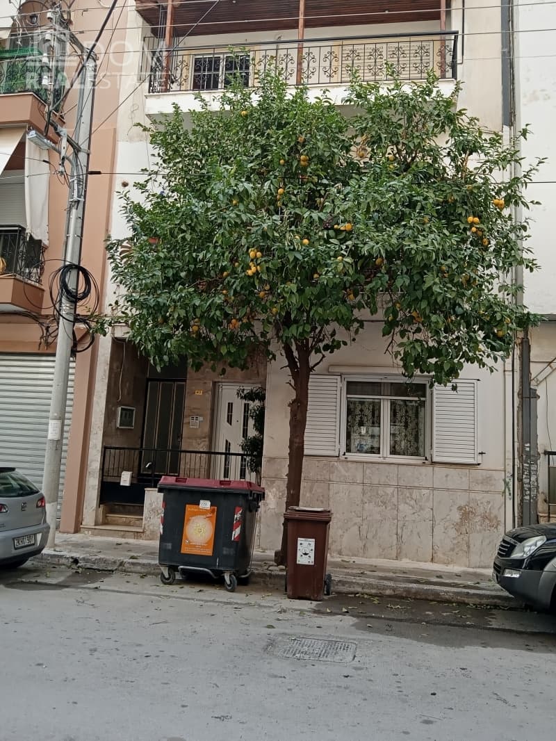 Apartment in Lofos Axiomatikon, Peristeri