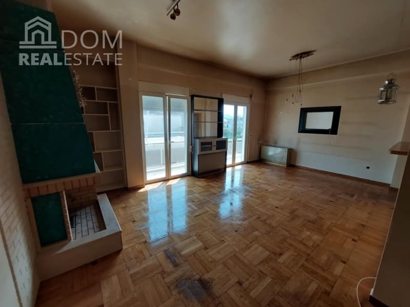 Apartment in Schinias, Peristeri — Photo 1 of 24