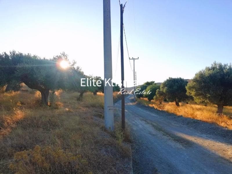 Parcel in Milos, Keratea — Photo 1 of 7