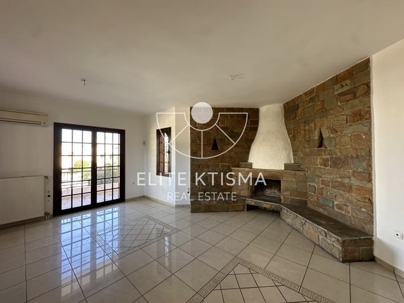 Apartment in Saronida, Saronida — Photo 1 of 30